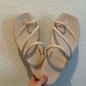 CROCS Women's Miami Toe Loop Sandals